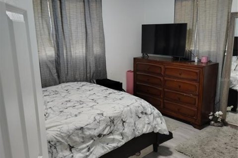 House in Seminole, Florida 3 bedrooms, 102.56 sq.m. № 1580086 - photo 9