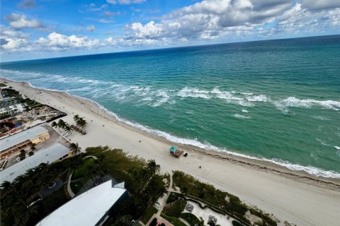 Condo in Sunny Isles Beach, Florida, 2 bedrooms № 1991291 - photo 20