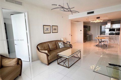 Condo in Sunny Isles Beach, Florida, 2 bedrooms № 1991291 - photo 21
