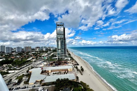 Condo in Sunny Isles Beach, Florida, 2 bedrooms № 1991291 - photo 4