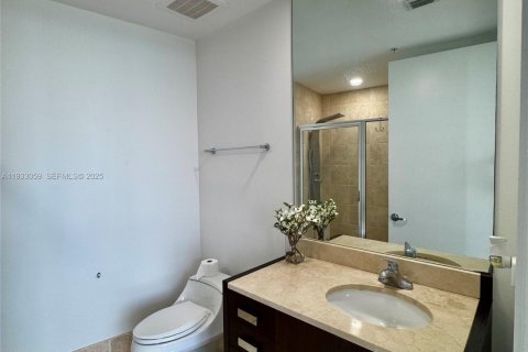 Condo in Sunny Isles Beach, Florida, 2 bedrooms № 1991291 - photo 27