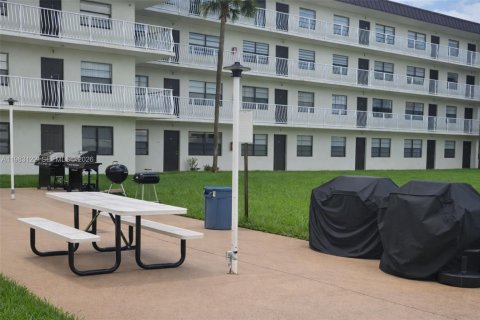 Купить кондоминиум в Дания-Бич, Флорида 1 спальня, 71.35м2, № 2048079 - фото 11