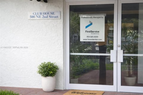 Купить кондоминиум в Дания-Бич, Флорида 1 спальня, 71.35м2, № 2048079 - фото 13