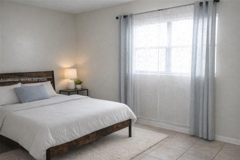 Купить кондоминиум в Дания-Бич, Флорида 1 спальня, 71.35м2, № 2048079 - фото 10