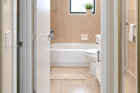 Купить кондоминиум в Дания-Бич, Флорида 1 спальня, 71.35м2, № 2048079 - фото 8