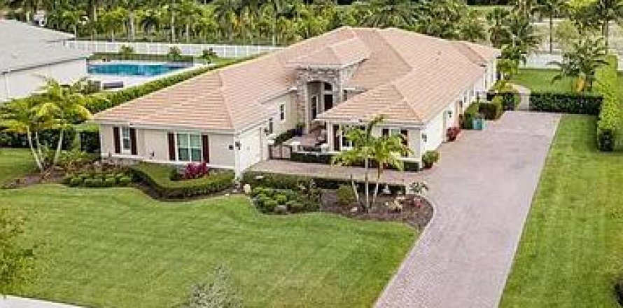 House in Davie, Florida 4 bedrooms, 368.54 sq.m. № 2176056