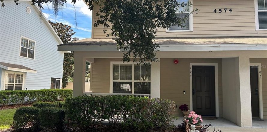 Apartamento en Gainesville, Florida 3 dormitorios, 131.92 m2 № 1901643