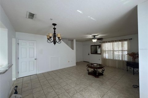 Apartamento en alquiler en Gainesville, Florida, 3 dormitorios, 131.92 m2 № 1901643 - foto 6