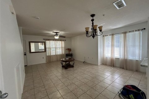 Apartamento en alquiler en Gainesville, Florida, 3 dormitorios, 131.92 m2 № 1901643 - foto 7