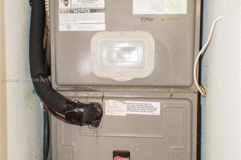 Снять в аренду кондоминиум в Хомстед, Флорида 2 спальни, 100.71м2, № 2035090 - фото 12