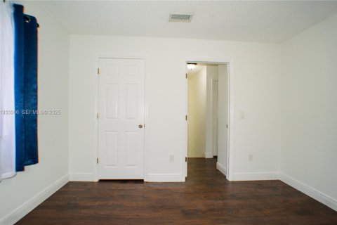 Снять в аренду кондоминиум в Хомстед, Флорида 2 спальни, 100.71м2, № 2035090 - фото 23