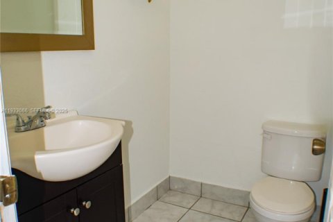 Снять в аренду кондоминиум в Хомстед, Флорида 2 спальни, 100.71м2, № 2035090 - фото 14