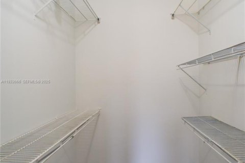 Снять в аренду кондоминиум в Хомстед, Флорида 2 спальни, 100.71м2, № 2035090 - фото 27