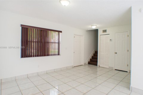 Снять в аренду кондоминиум в Хомстед, Флорида 2 спальни, 100.71м2, № 2035090 - фото 11