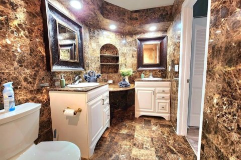Купить виллу или дом в Тампа, Флорида 10 комнат, 172.52м2, № 2425877 - фото 16