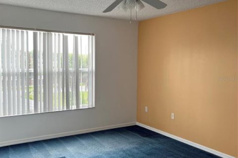 Villa ou maison à louer à Kissimmee, Floride: 6 chambres, 248.89 m2 № 2280581 - photo 21