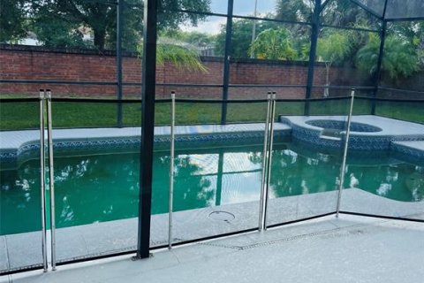 Villa ou maison à louer à Kissimmee, Floride: 6 chambres, 248.89 m2 № 2280581 - photo 2