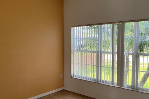 Villa ou maison à louer à Kissimmee, Floride: 6 chambres, 248.89 m2 № 2280581 - photo 5