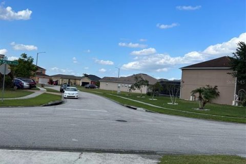 Villa ou maison à louer à Kissimmee, Floride: 6 chambres, 248.89 m2 № 2280581 - photo 30