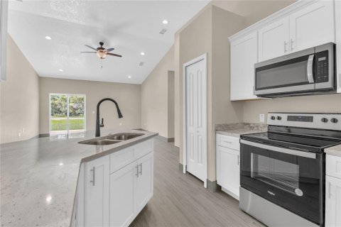 House in Kissimmee, Florida 3 bedrooms, 164.25 sq.m. № 1870714 - photo 7