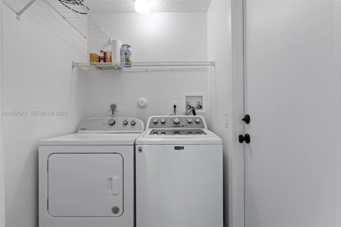 Casa en venta en Weston, Florida, 3 dormitorios, 147.53 m2 № 2011628 - foto 20