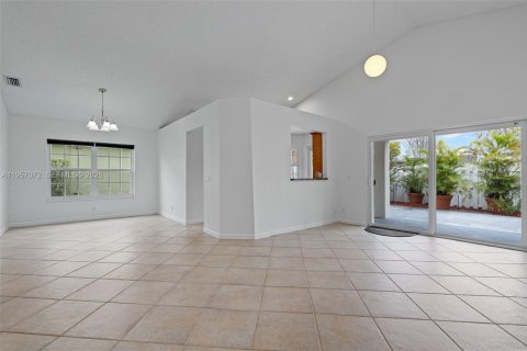 Casa en venta en Weston, Florida, 3 dormitorios, 147.53 m2 № 2011628 - foto 7