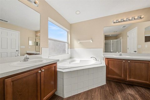 Casa en venta en Groveland, Florida, 3 dormitorios, 180.42 m2 № 2091581 - foto 12