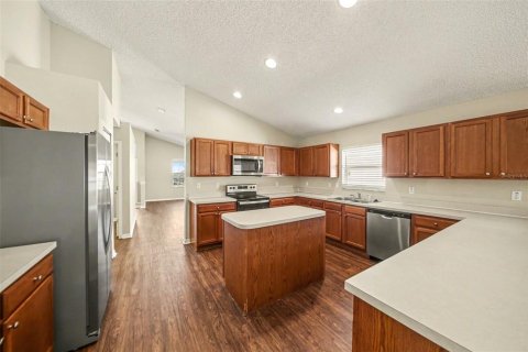 Casa en venta en Groveland, Florida, 3 dormitorios, 180.42 m2 № 2091581 - foto 4