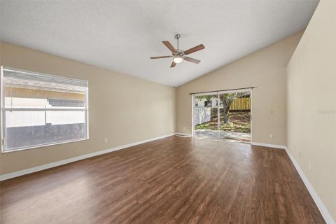 Casa en venta en Groveland, Florida, 3 dormitorios, 180.42 m2 № 2091581 - foto 9