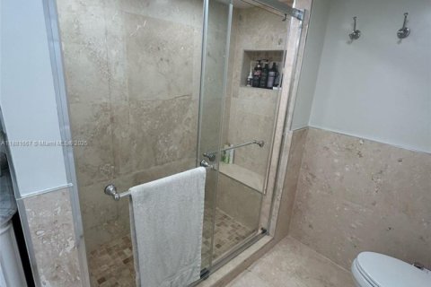 Condominio en alquiler en North Miami Beach, Florida, 2 dormitorios, 124.95 m2 № 1924679 - foto 6