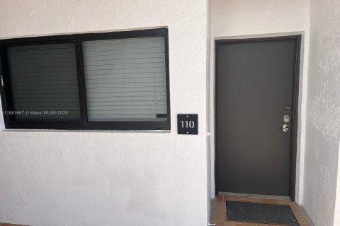Condominio en alquiler en North Miami Beach, Florida, 2 dormitorios, 124.95 m2 № 1924679 - foto 24