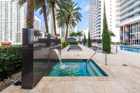 Condo in Miami, Florida, 1 bedroom  № 1977243 - photo 21