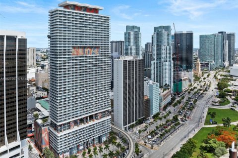 Condo in Miami, Florida, 1 bedroom  № 1977243 - photo 16