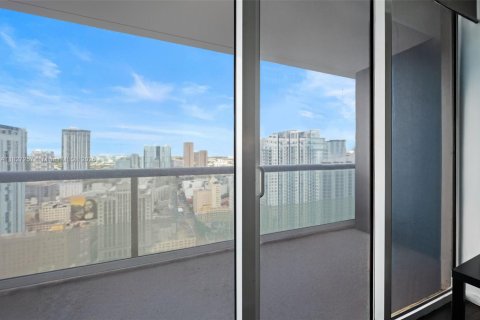 Condo in Miami, Florida, 1 bedroom  № 1977243 - photo 9