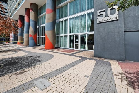 Condo in Miami, Florida, 1 bedroom  № 1977243 - photo 23