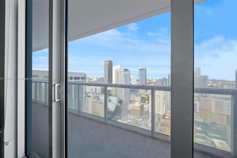 Condo in Miami, Florida, 1 bedroom  № 1977243 - photo 10