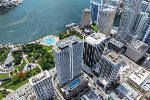 Condo in Miami, Florida, 1 bedroom  № 1977243 - photo 30