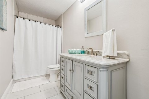 House in Odessa, Florida 3 bedrooms, 208.57 sq.m. № 1768078 - photo 27
