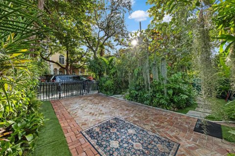 Casa en venta en Miami, Florida, 3 dormitorios, 150.87 m2 № 1976424 - foto 20