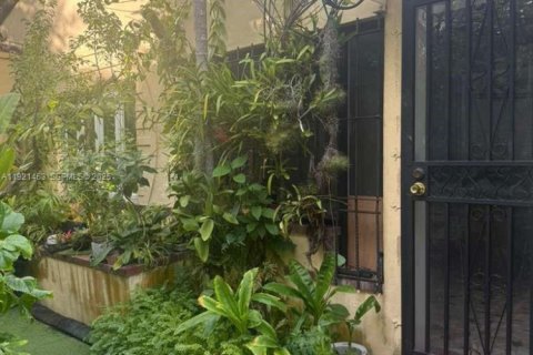 Casa en venta en Miami, Florida, 3 dormitorios, 150.87 m2 № 1976424 - foto 3