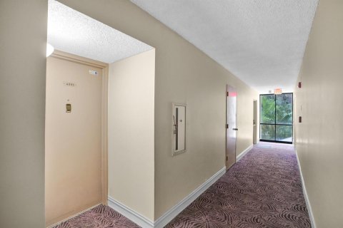 Condominio en venta en Hollywood, Florida, 1 dormitorio, 93.65 m2 № 2155090 - foto 27
