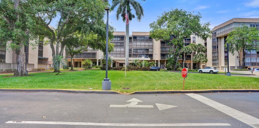 Condominio en Hollywood, Florida, 1 dormitorio  № 2155090