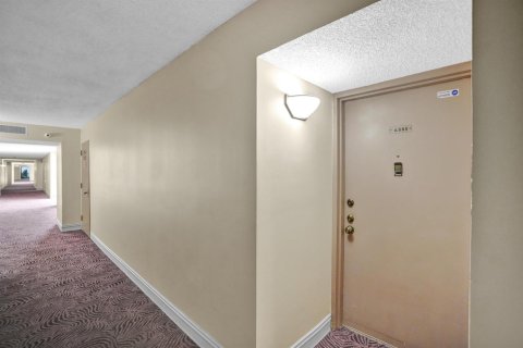 Condominio en venta en Hollywood, Florida, 1 dormitorio, 93.65 m2 № 2155090 - foto 26