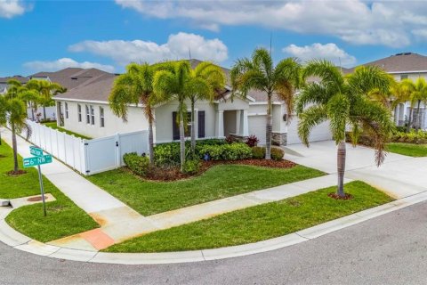 Casa en venta en Ruskin, Florida, 4 dormitorios, 259.94 m2 № 2102217 - foto 4
