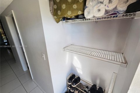 Copropriété à louer à Coral Springs, Floride: 2 chambres, 99.22 m2 № 2056752 - photo 8