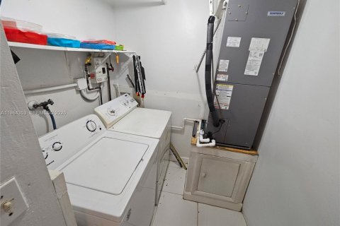 Copropriété à louer à Coral Springs, Floride: 2 chambres, 99.22 m2 № 2056752 - photo 9