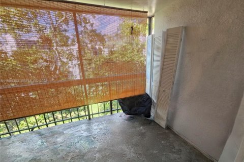 Copropriété à louer à Coral Springs, Floride: 2 chambres, 99.22 m2 № 2056752 - photo 12