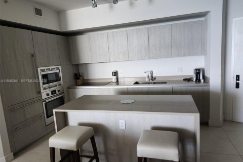 Hôtel, hôtellerie à vendre à Hollywood, Floride: 1 chambre, 78.97 m2 № 2002512 - photo 4