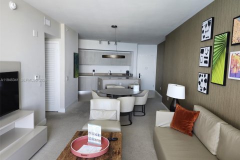 Hôtel, hôtellerie à vendre à Hollywood, Floride: 1 chambre, 78.97 m2 № 2002512 - photo 3