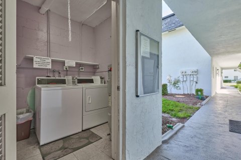 Condo in Jupiter, Florida, 1 bedroom № 2393249 - photo 19